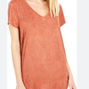 STOCK PHOTO DIFFERENT COLOR- Brown Dylan Suede T-shirt (S)